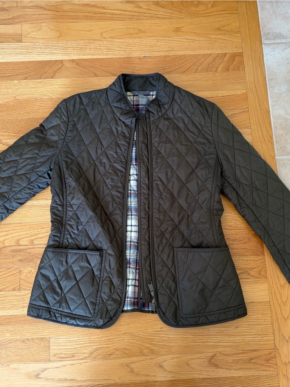 L.L. Bean Black Quilted Lightweight Jacket with Plaid Lining